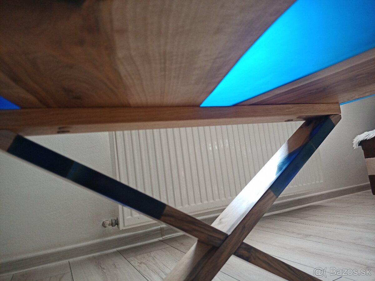 Epoxidový konferenčný stolik - 6