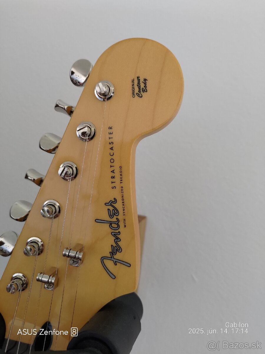 FENDER STRATOCASTER JAPAN - 6