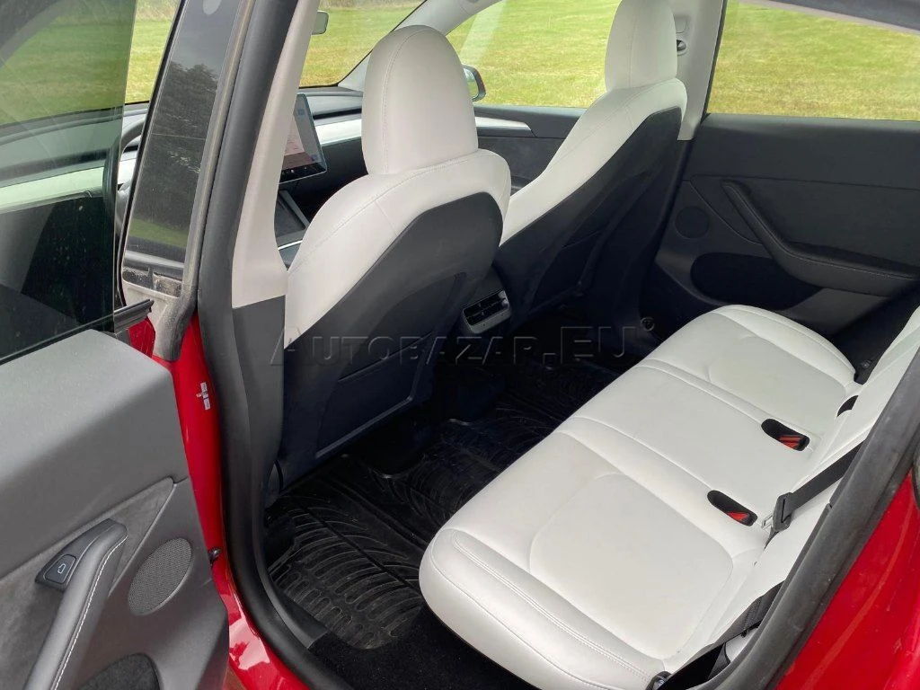 Tesla Model Y 75kWh Long Range AWD 378kW - 6