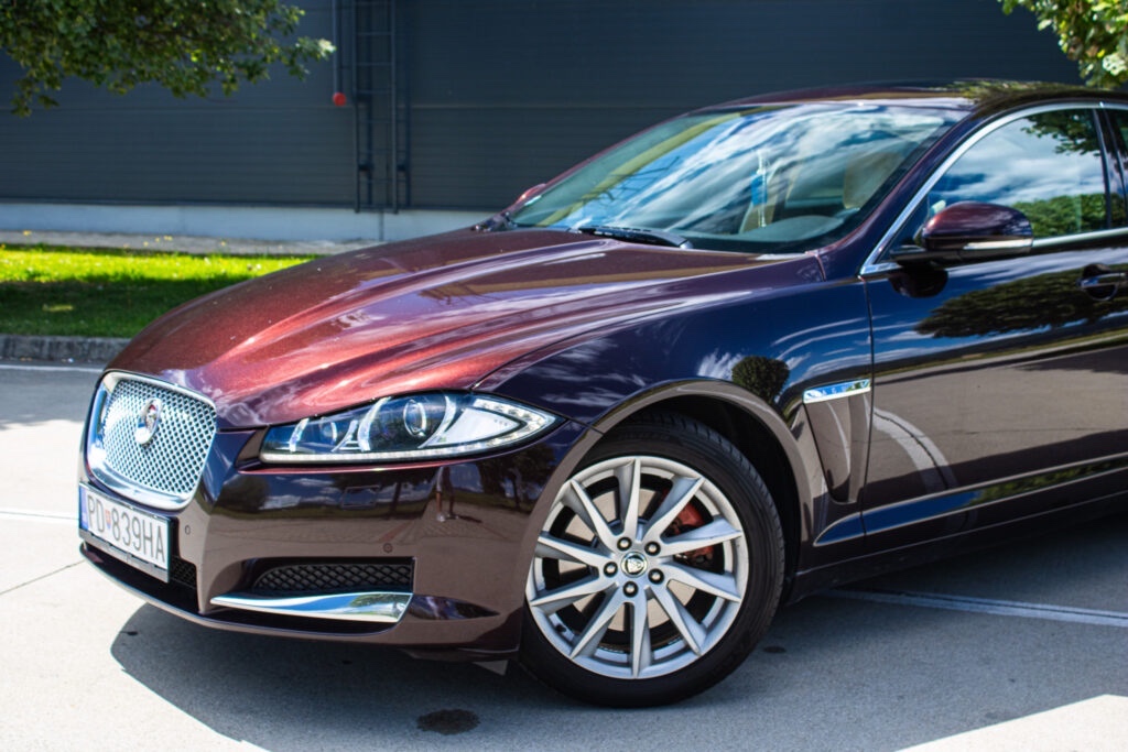 Jaguar XF 2.2D Premium Luxury - 6