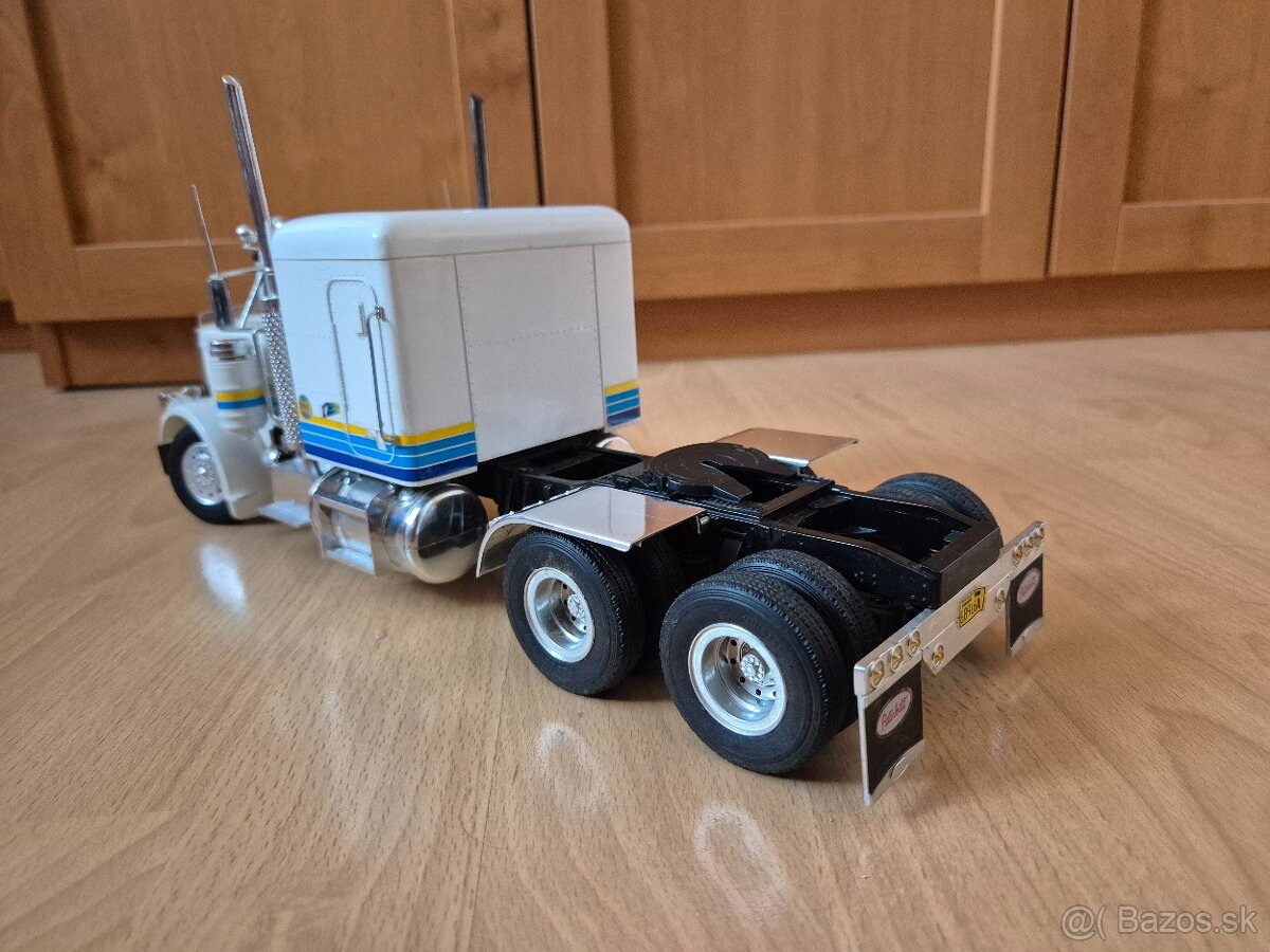 Prodám model 1:24 Peterbilt 359 s návěsem - 6