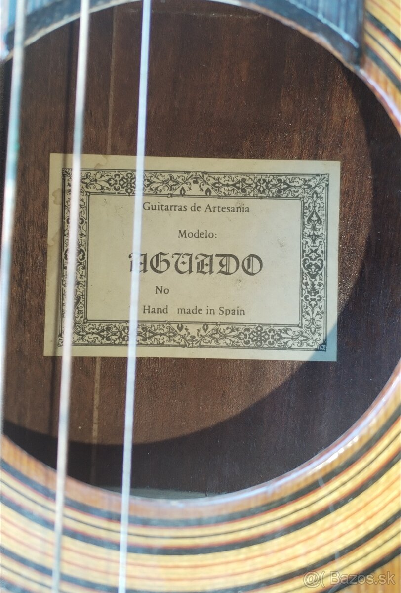 3 Gitary + 2 obal - 6