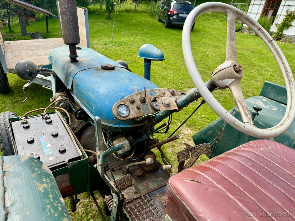 Predám traktor Zetor 25 s brzdenou vlečkou - 6