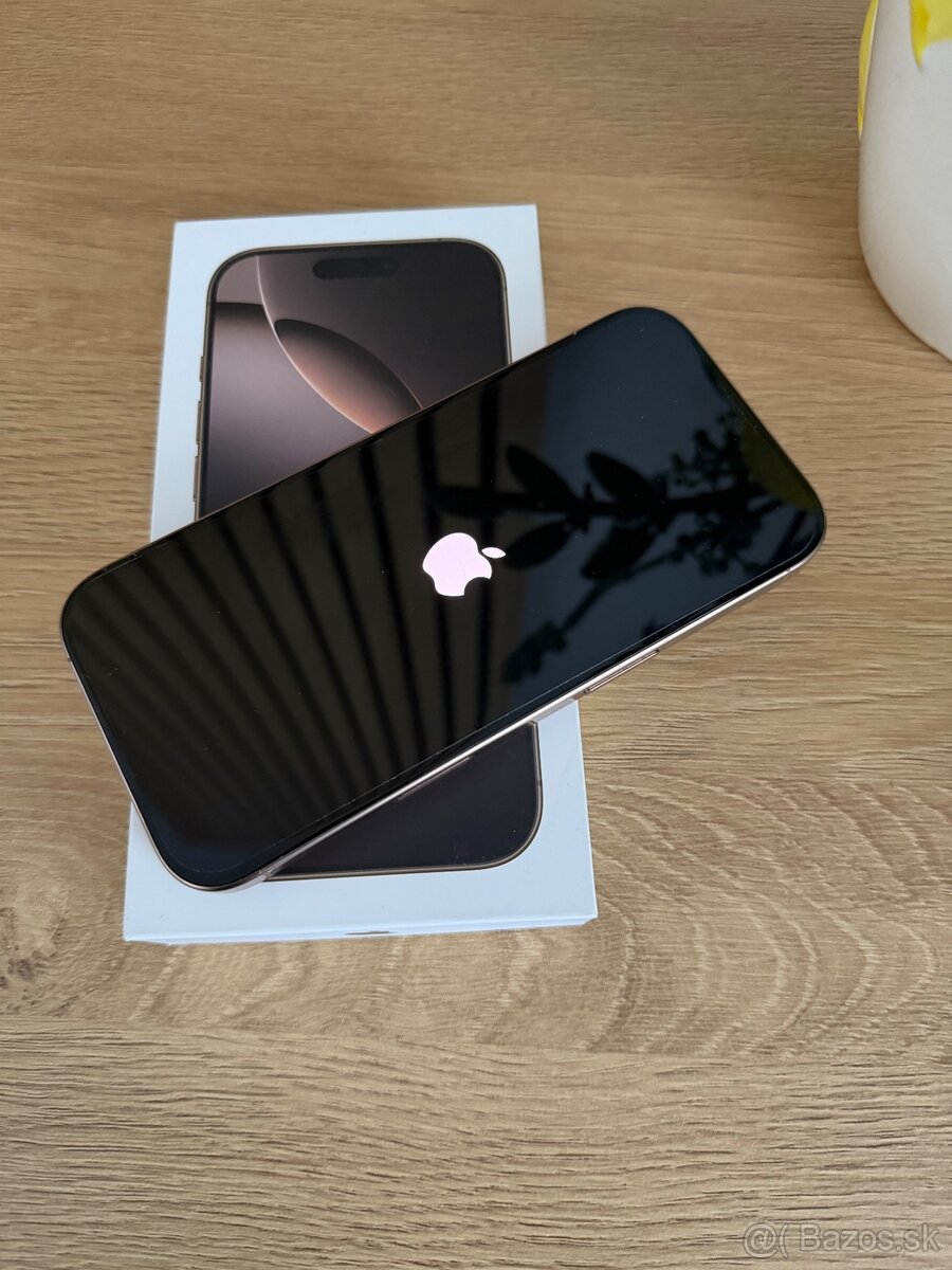 iPhone 16 Pro 128 GB farba desert titanium - 6