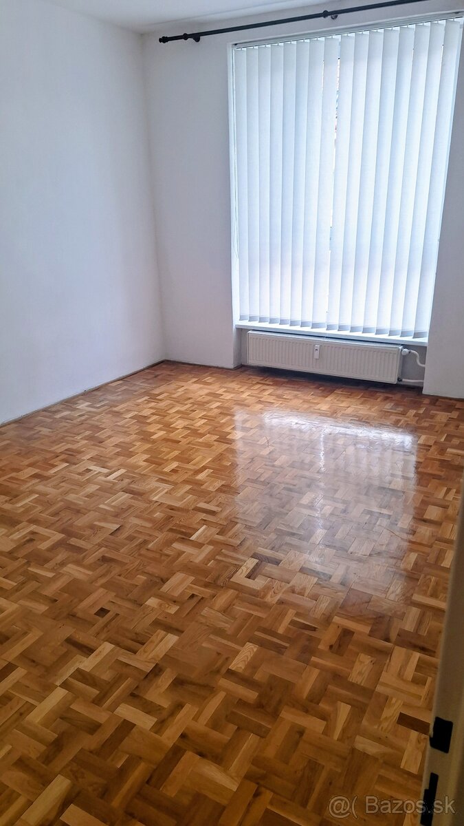 Predaj 2 izbového bytu Zvolen centrum - 6