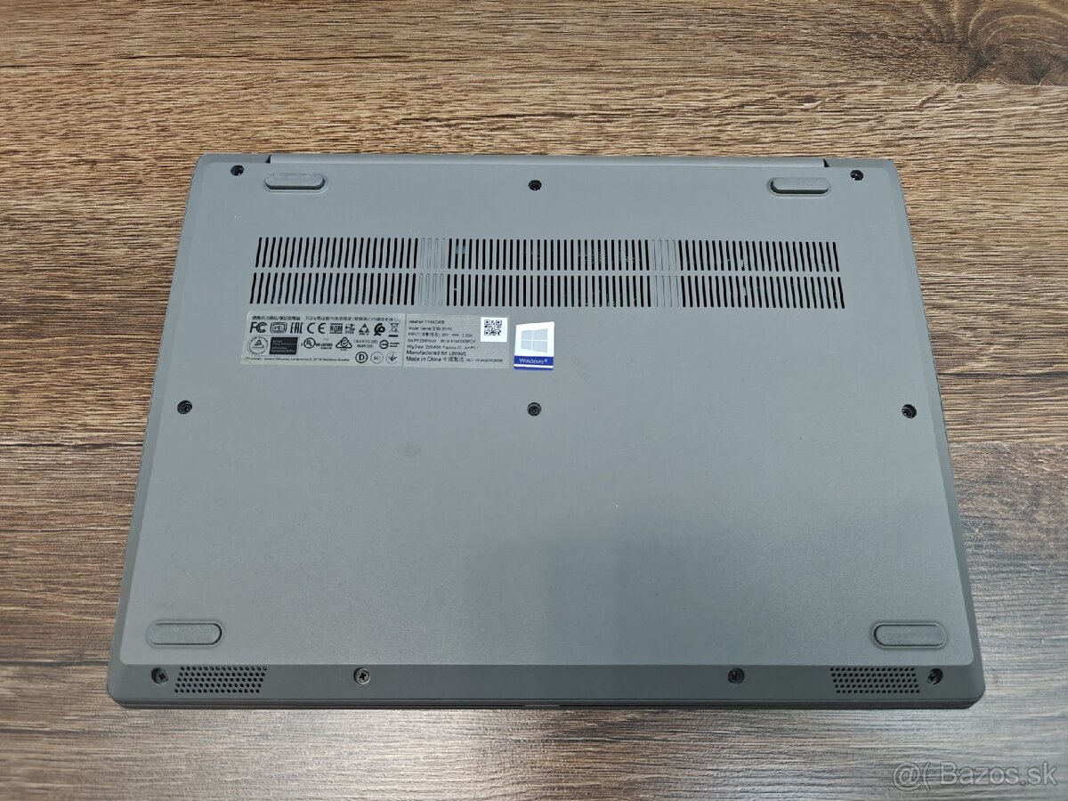 Lenovo IdeaPad 3 • AMD Ryzen 3, 8/256Gb - 6