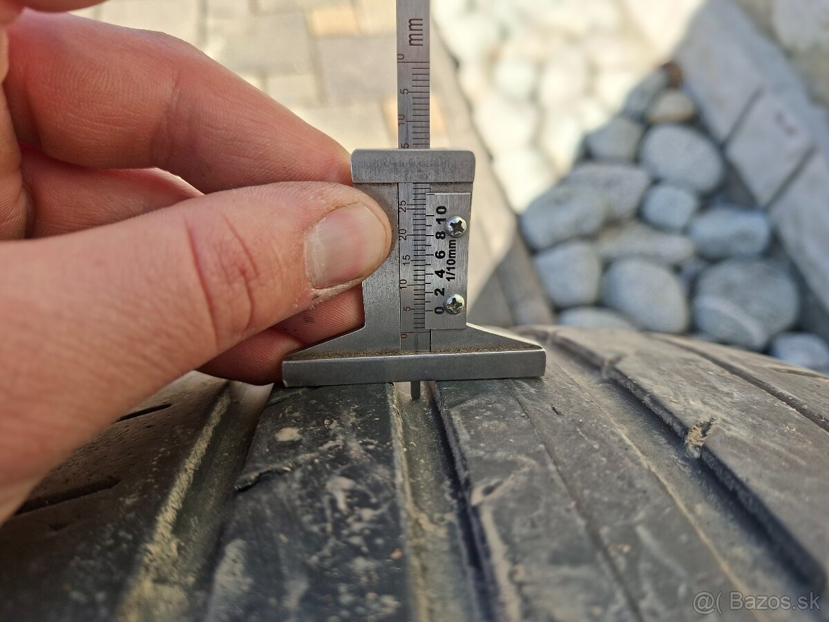 Yokohama 225/55 R17 - 6