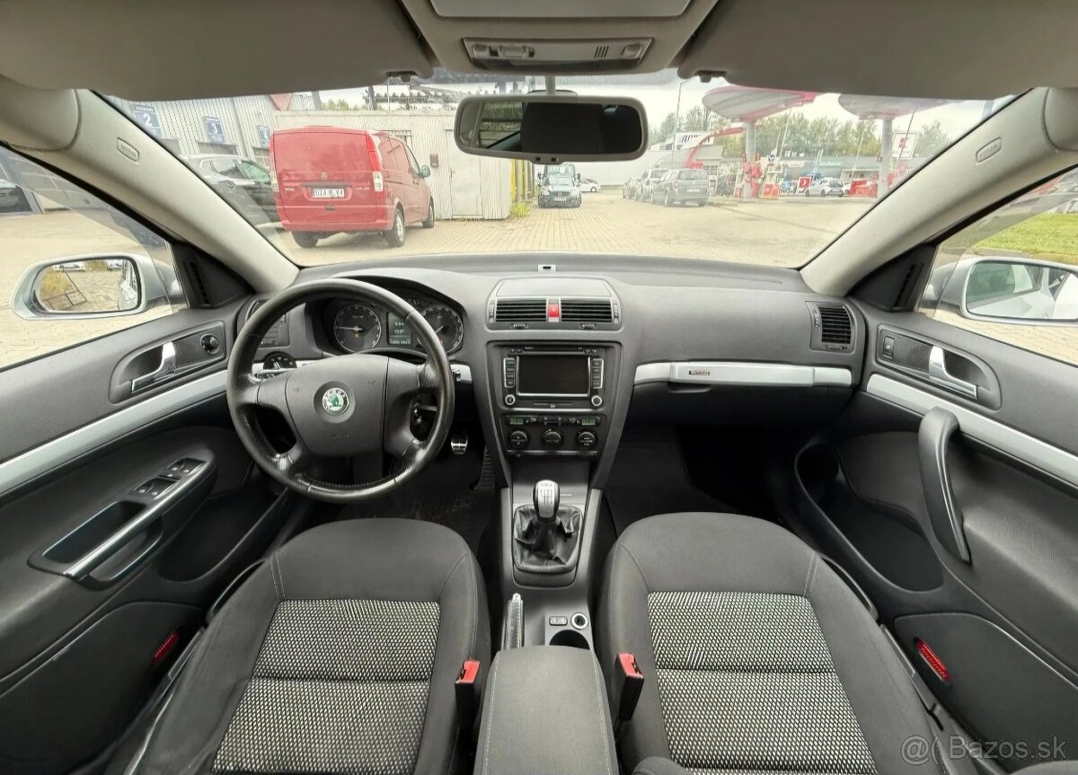 Škoda Octavia 2, predfacelift sedan, combi - 6