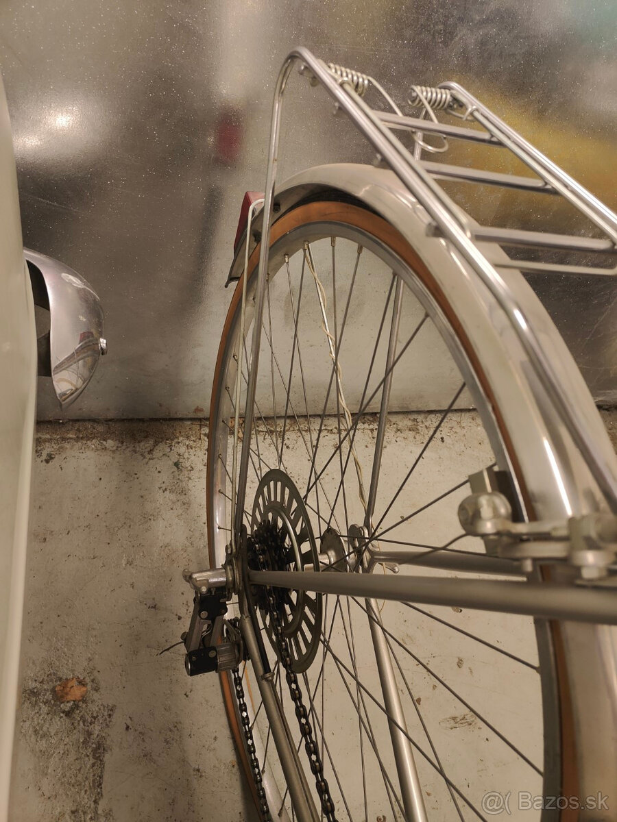 P: Turistický FAVORIT – ako nový - 6