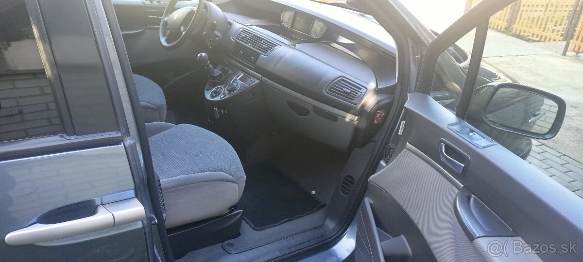 Predám Peugeot 807 2 l 88kw - 6