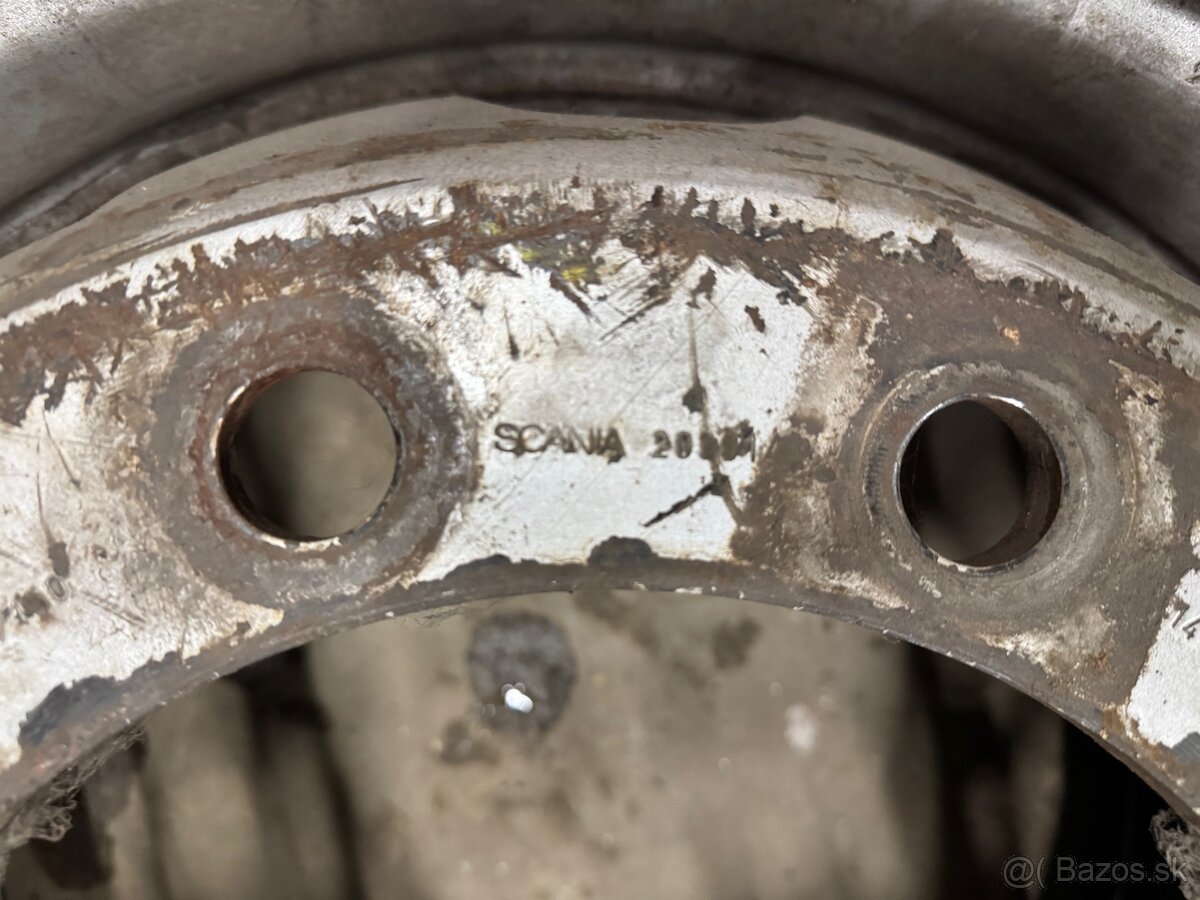 Nákladná pneumatika 295/60 r22,5 - 6