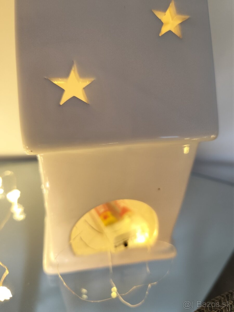 Domček svietnik a LED reťaze - 6