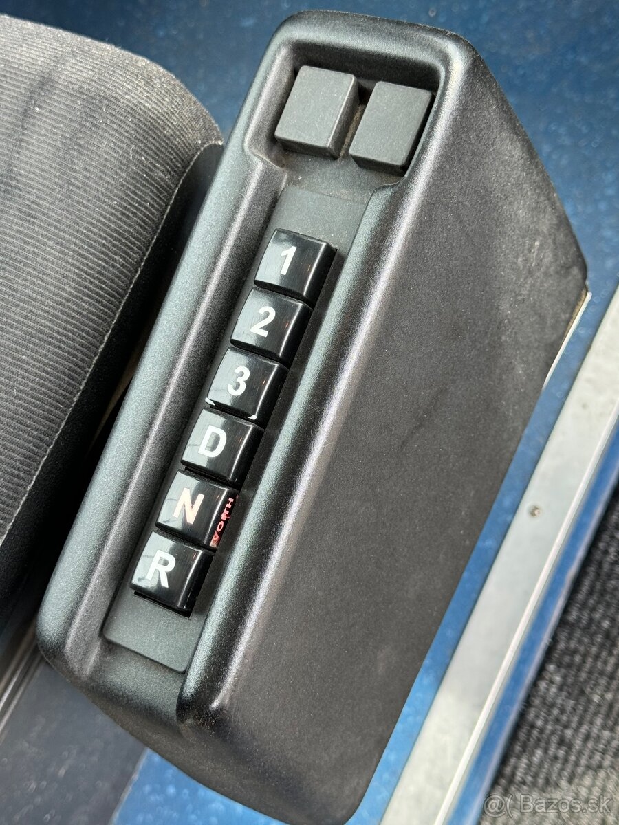 3x identický Irisbus Crossway 62míst - 6