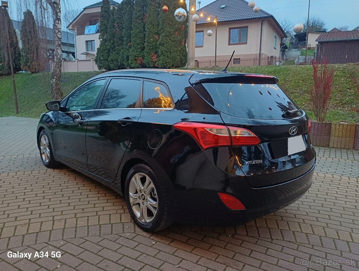 Hyundai I30CW Combi 1.6CRDi 81Kw 110PS Style M6 R.v.12/2015 - 6