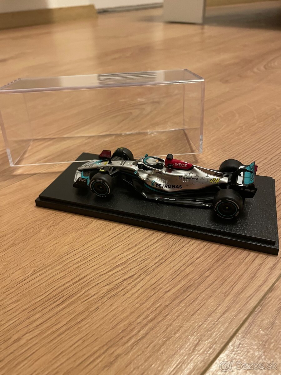 Lewis Hamilton Mercedes - 6