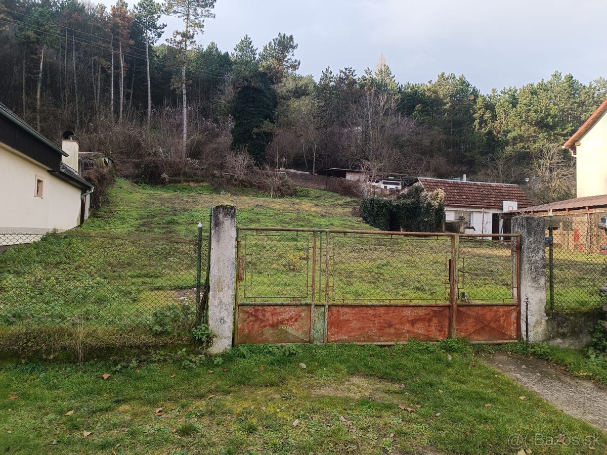 Stavebný pozemok v obci Modrová 445m2 - 6