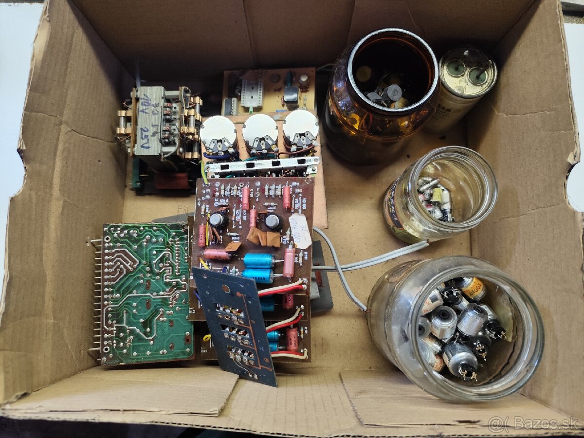 Tranzistory,rezistory,integrovane obvody a ine elek.suciastk - 6