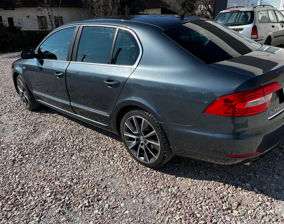 Superb Laurin & Klement - 6