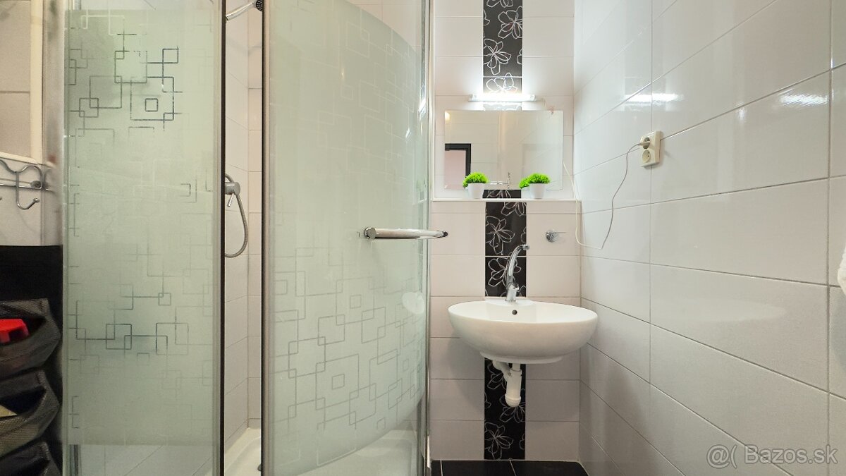 3 izbový priestranný byt sídl. Vinbarg - 6