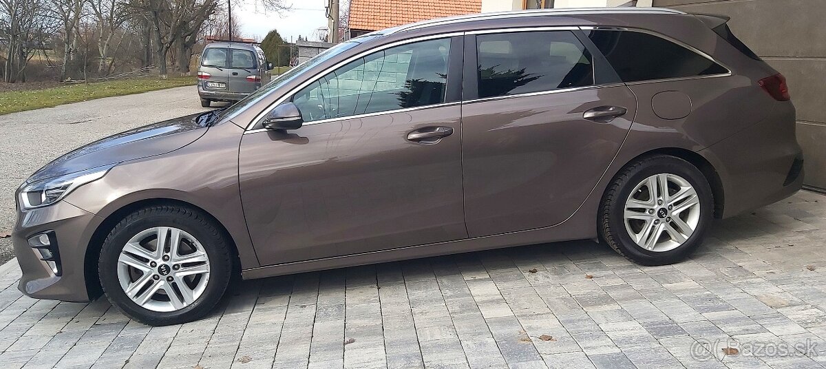 Kia Ceed kombi, benzín , Nebúrané , Fabrická záruk - 6