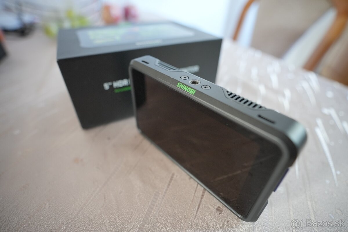 Atomos SHINOBI 5 - 6