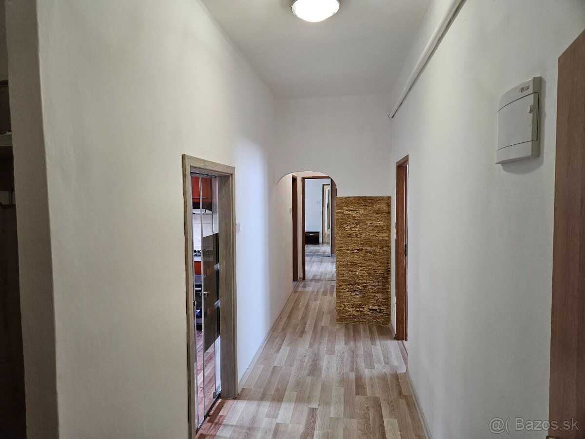 3 izbový byt v centre Michaloviec - 6