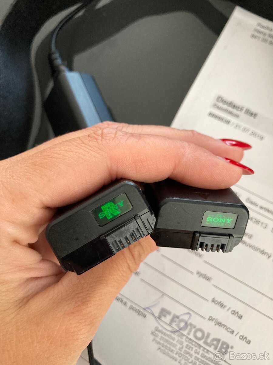 Sony Alpha II telo + 2 baterie + obal - 6