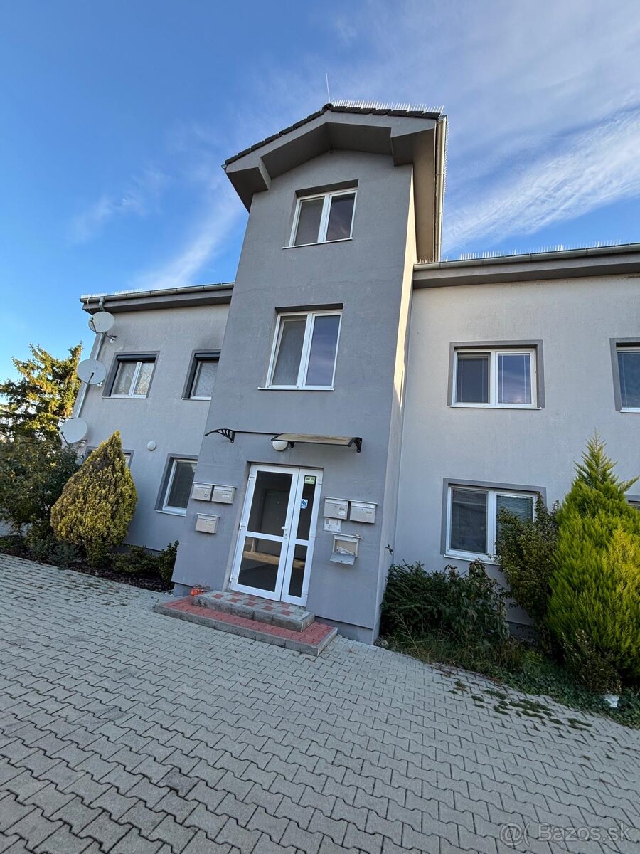 Velkometrážny slnečný byt na predaj - 6