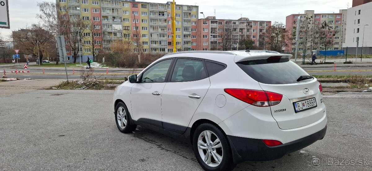 Hyundai ix35 2.0 Crdi 100 KW 4x4 - 6