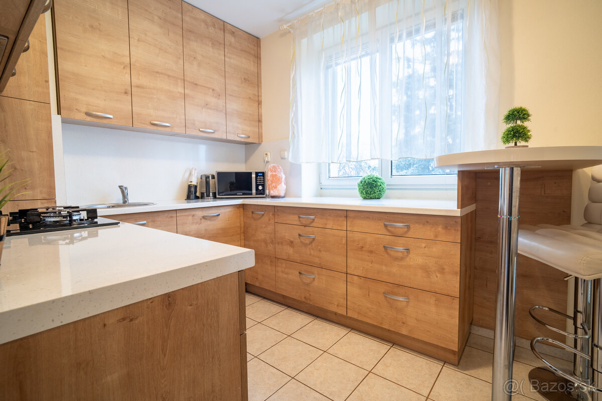 Na prenájom 3-izbový byt s garážou v Nitre - Čermáň - 6