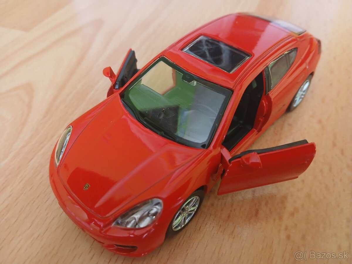 Modely autíčiek a motorka - 6