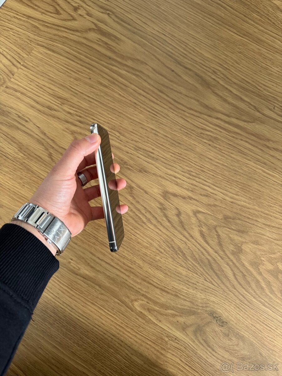 Samsung Galaxy S23 - 6