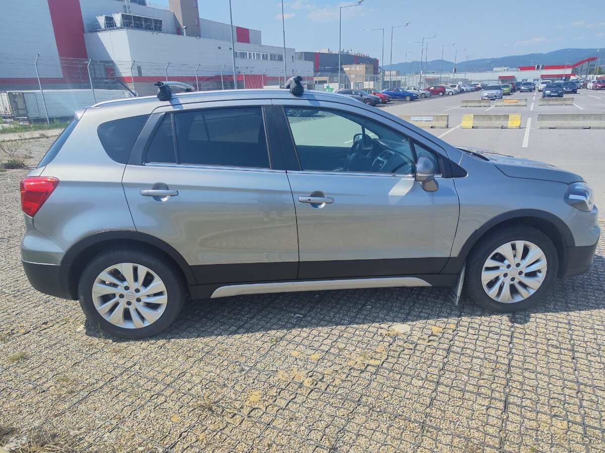 Suzuki SX4 S-CROSS 1,6 diesel 4x4 rok 2017 - 6