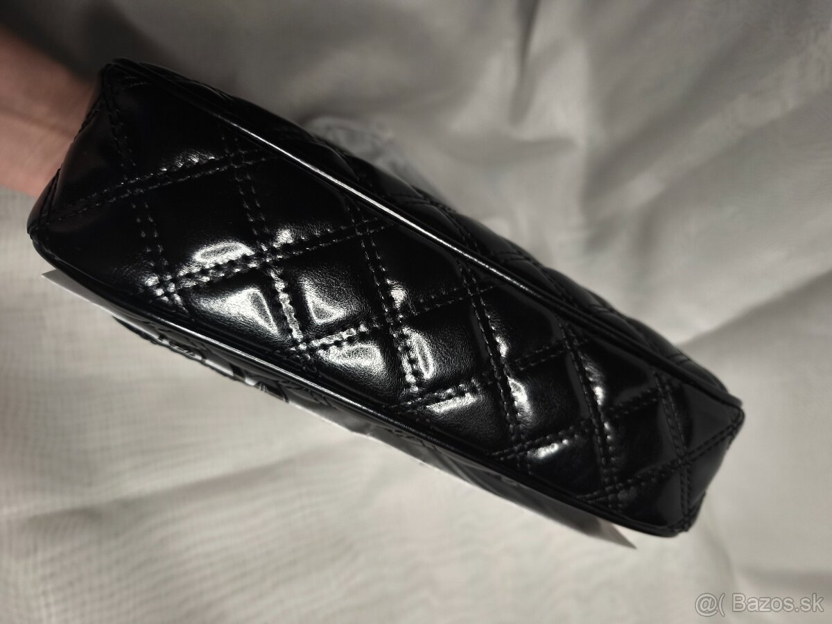 Čierna kabelka zn. Guess - 6