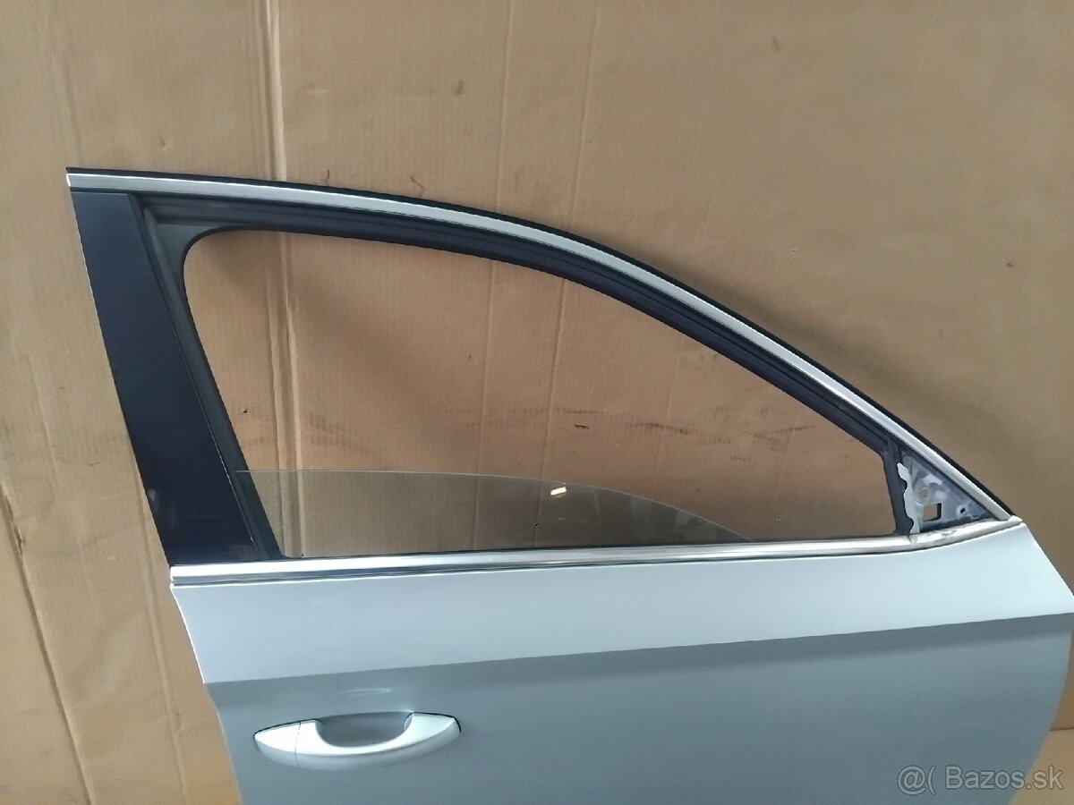 pravé dvere Superb 3 - LA7W 8E8E - 6