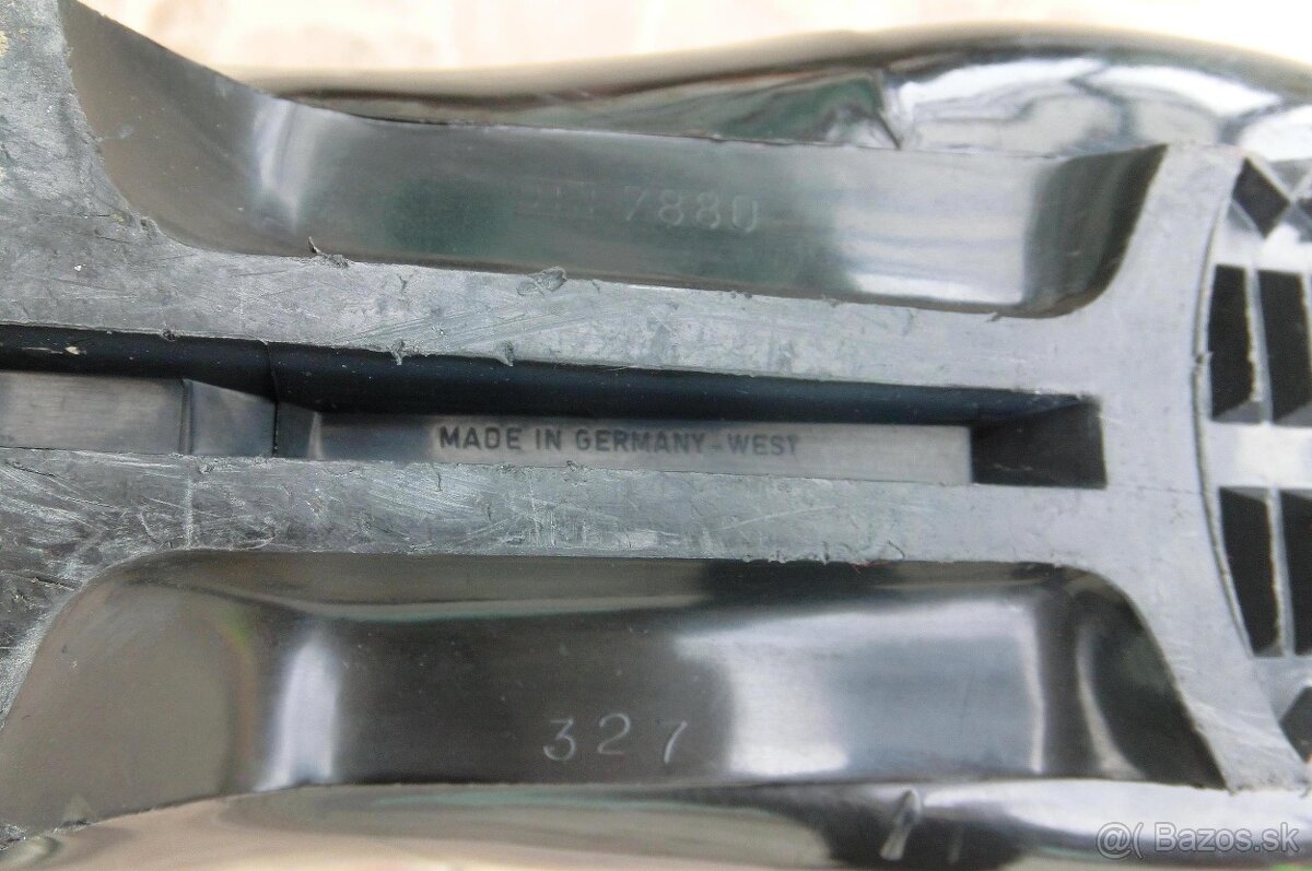 Lyžiarky Nordica a Lowa . - 6