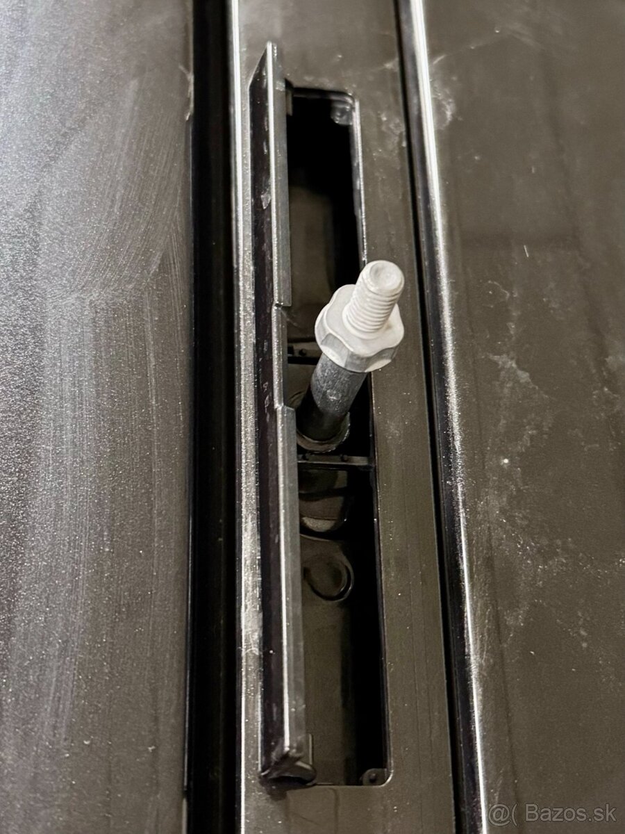 Strešné nosiče Thule Wingbar pre BMW 5 sedan - 6