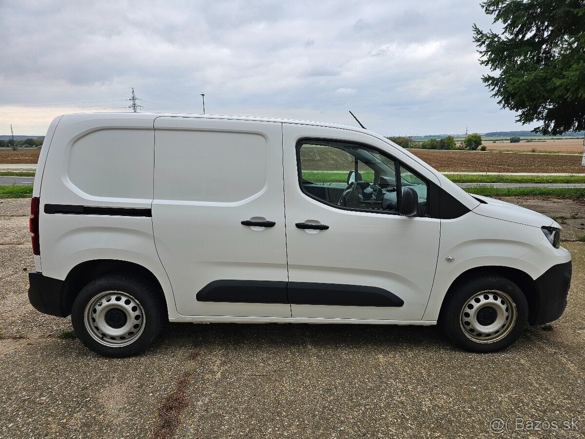 Predáme dobrého pomocníka Peugeot Partner 1,5-75kW diesel - 6