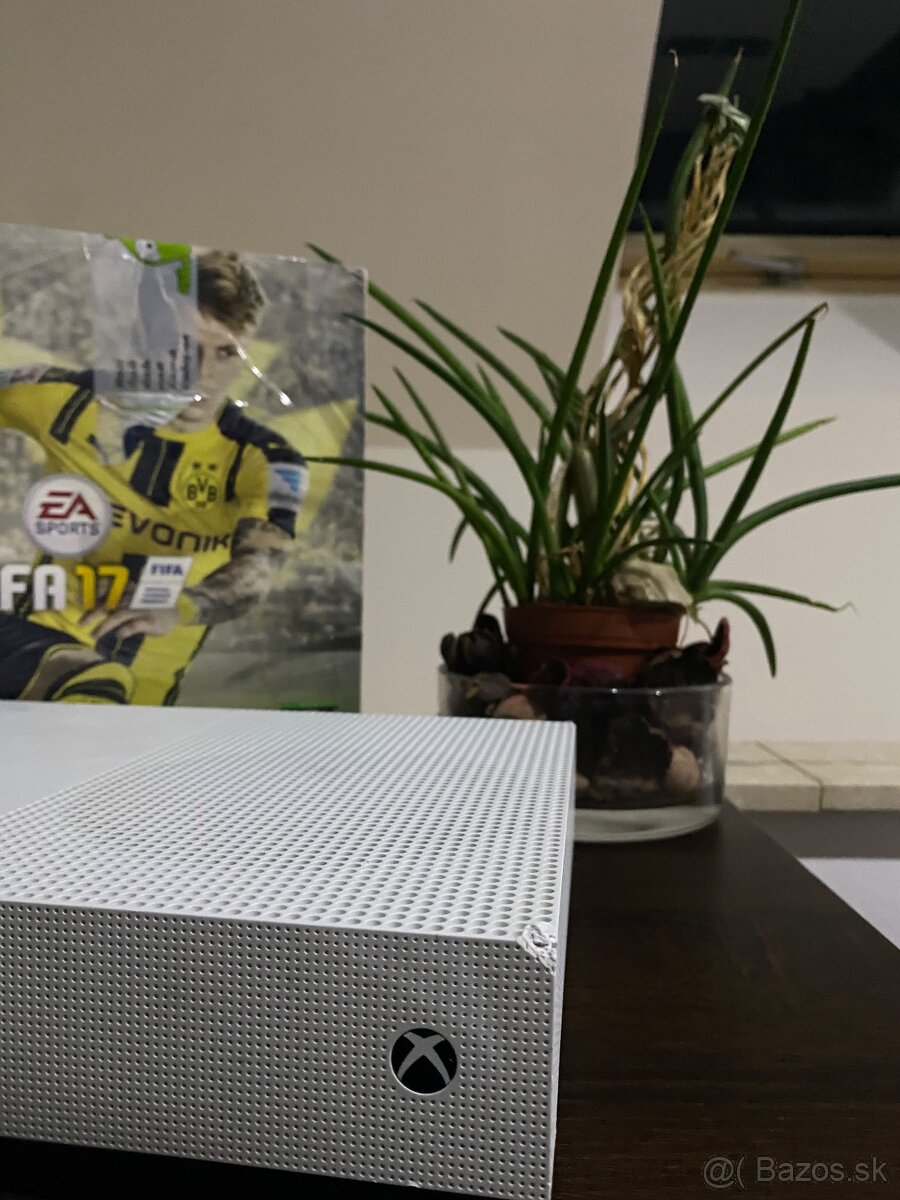 Xbox One S 500Gb - 6