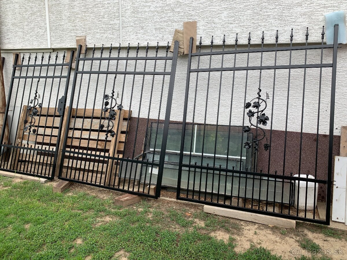 Kovaná brána a bránka - 6