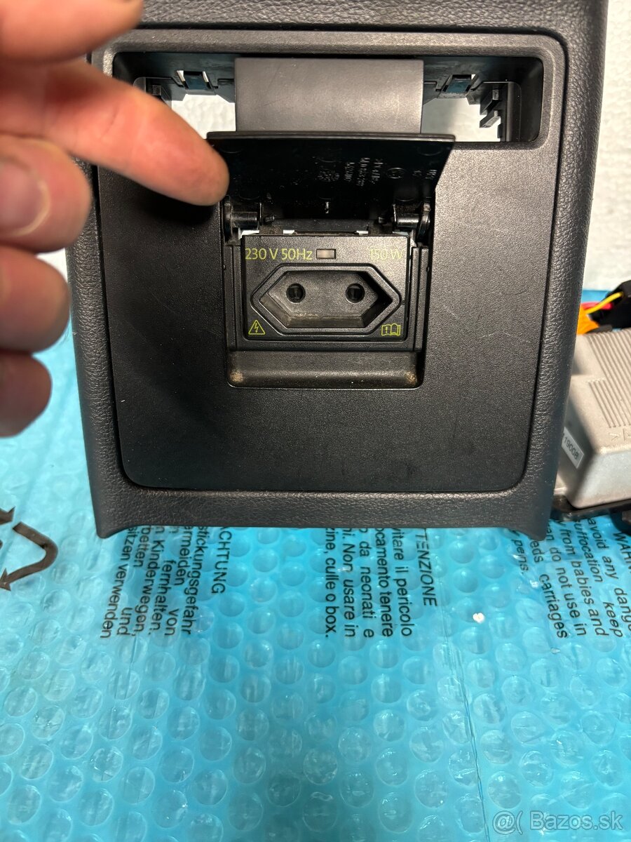 Skoda 230v zasuvka menic - 6