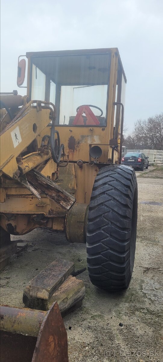 Predám nqkladac UN 053 - 6