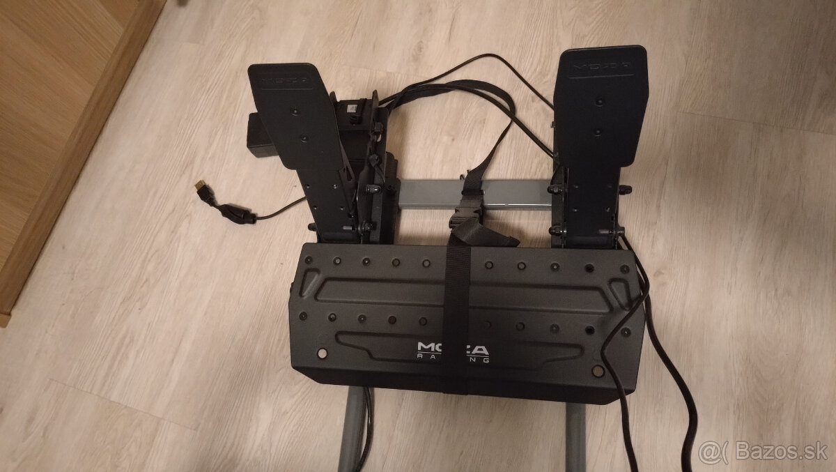 Playseat Challenge X + Moza R3 - 6