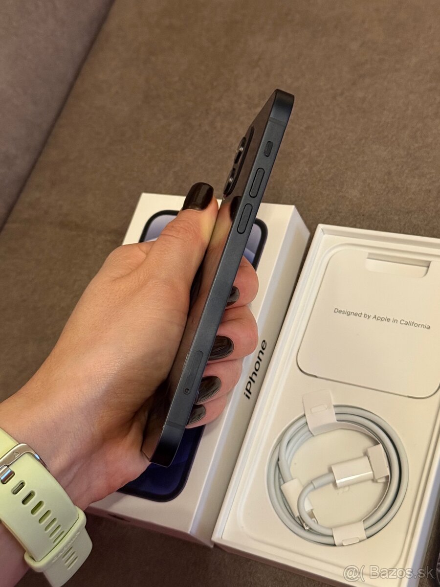 Apple iPhone 12 - batéria 87% - 6