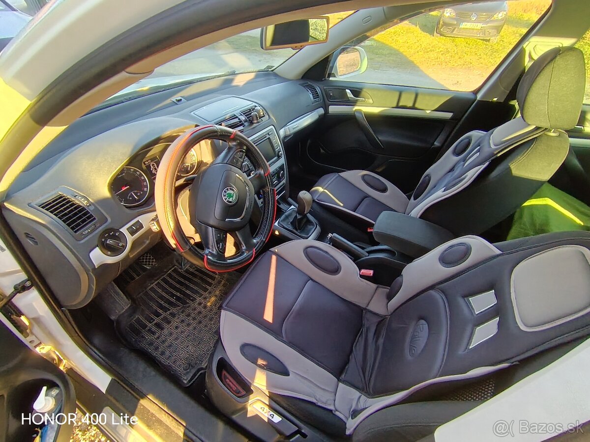 Škoda Octavia 2 scout rv2011 - 6