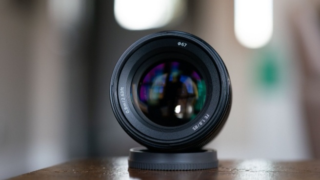 Sony FE 85mm f/1.8 (Full Frame, E-mount) - 6