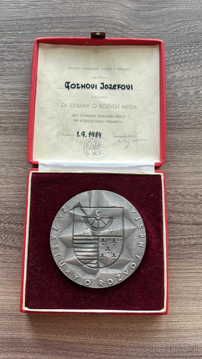 Zbierka medailí a odznakov - 6