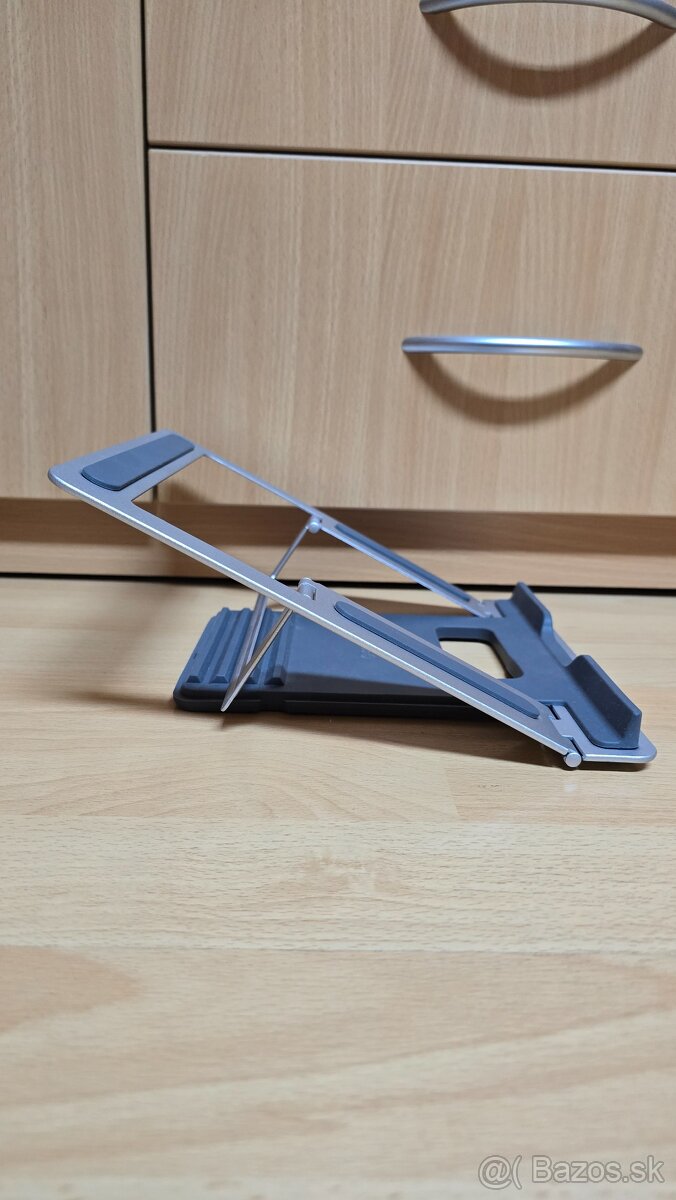 Stojany na notebook - 6