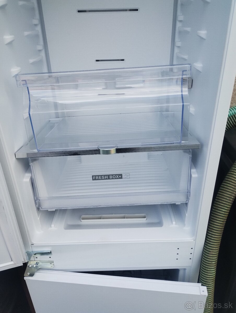 Vstavaná chladnicka - 6