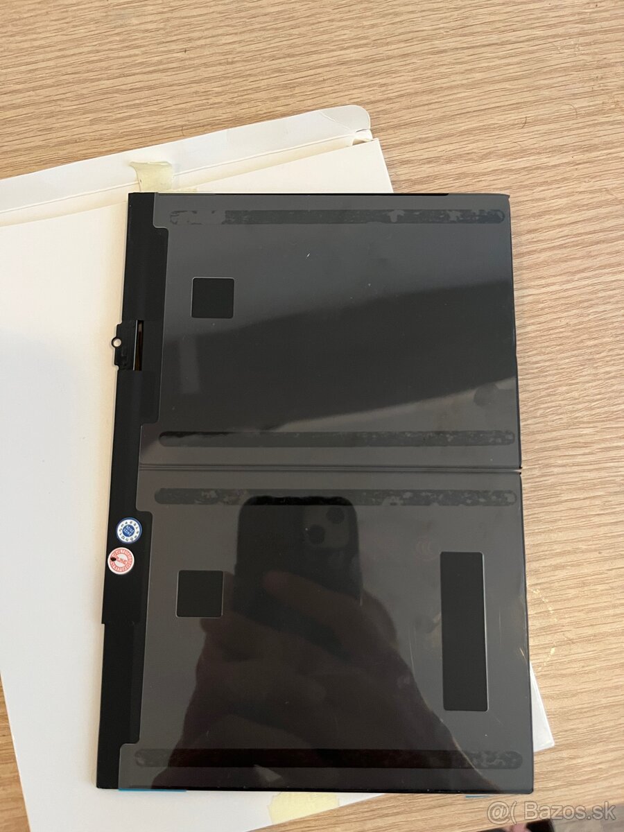 Predám nefunkčný IPad 9 generácie - 6